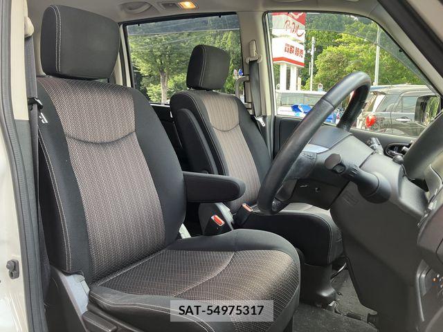 Nissan SERENA 2015-07 8368635-4