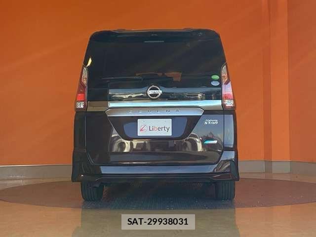 Nissan SERENA 2017-10 8368620-11