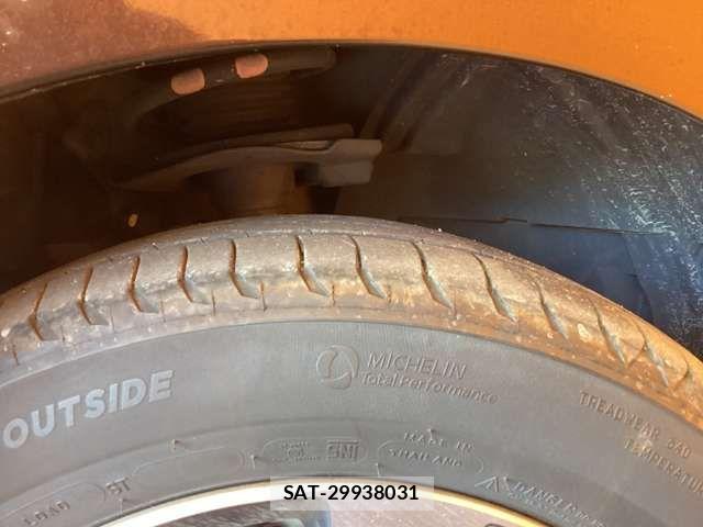 Nissan SERENA 2017-10 8368620-17