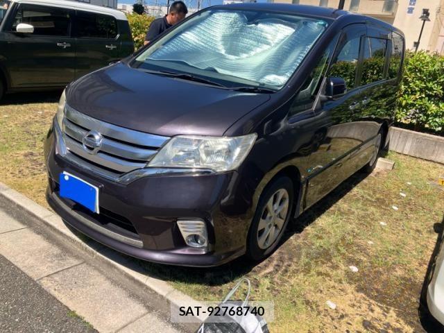 Nissan SERENA 2013-08 8368653-0