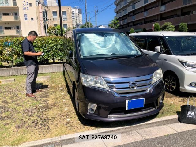 Nissan SERENA 2013-08 8368653-1
