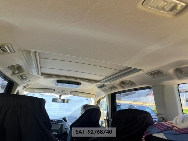 Nissan SERENA 2013-08 8368653-19