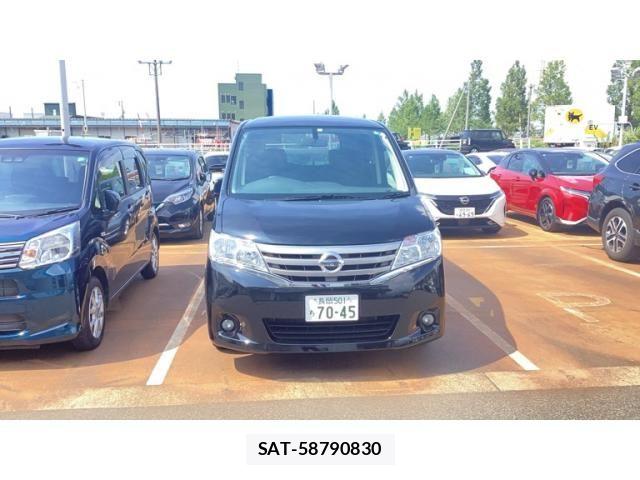 Nissan SERENA 2013-11 8368630-0