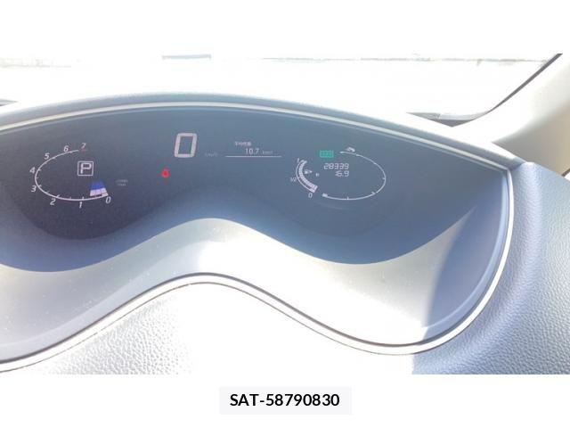 Nissan SERENA 2013-11 8368630-12