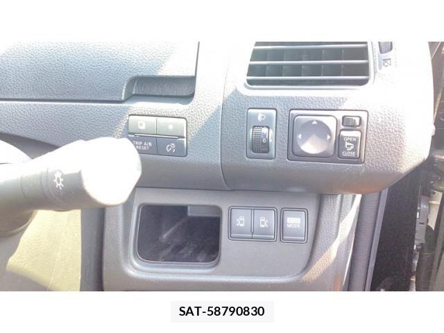 Nissan SERENA 2013-11 8368630-4