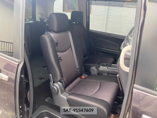 Nissan SERENA 2013-11 8368651-16