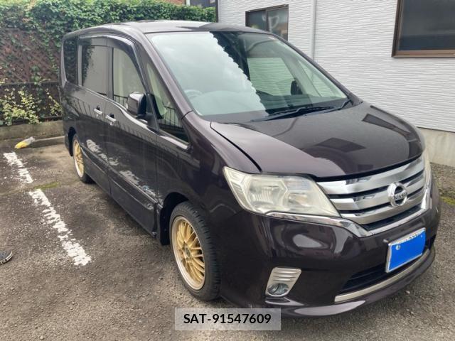 Nissan SERENA 2013-11 8368651-1