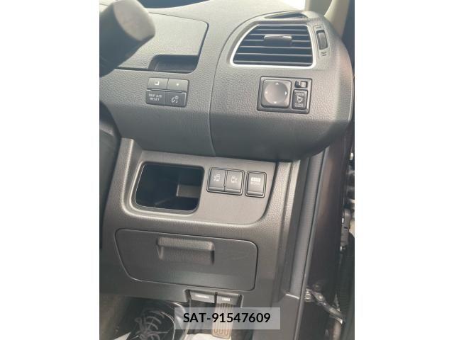 Nissan SERENA 2013-11 8368651-19