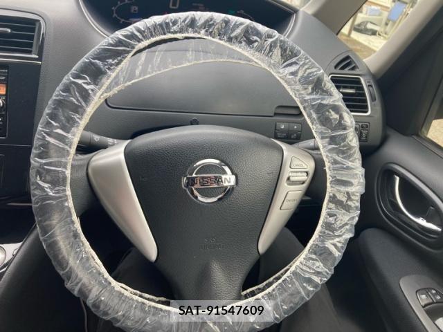 Nissan SERENA 2013-11 8368651-20