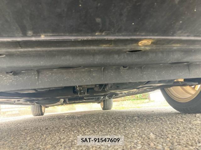 Nissan SERENA 2013-11 8368651-3