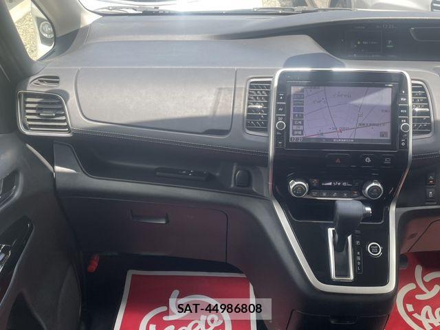 Nissan SERENA 2017-01 8368623-12