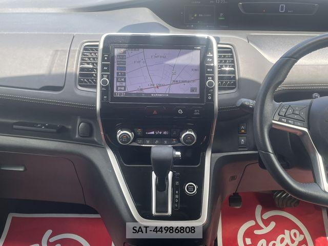 Nissan SERENA 2017-01 8368623-13
