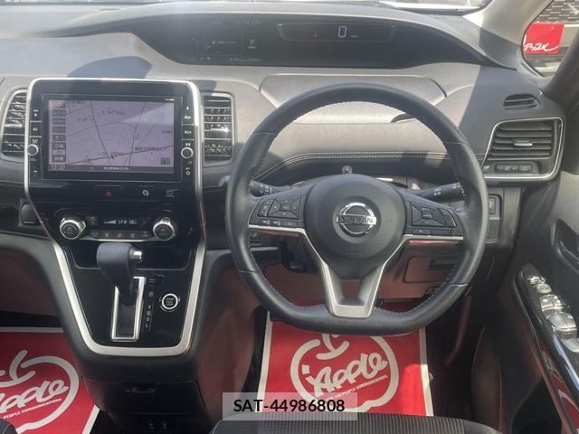 Nissan SERENA 2017-01 8368623-14