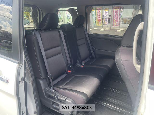Nissan SERENA 2017-01 8368623-16