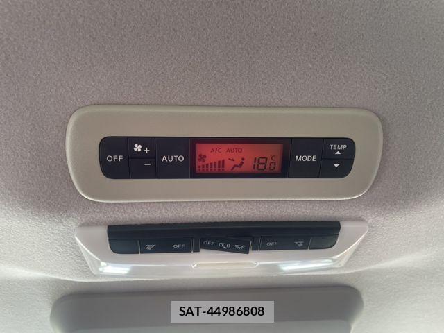 Nissan SERENA 2017-01 8368623-23
