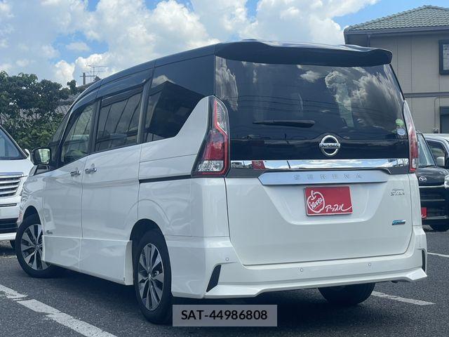 Nissan SERENA 2017-01 8368623-2