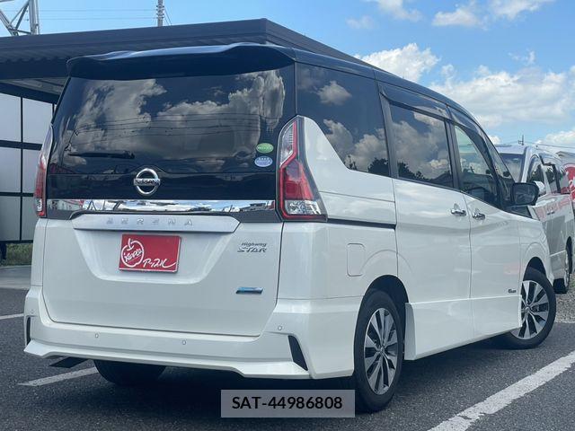 Nissan SERENA 2017-01 8368623-4