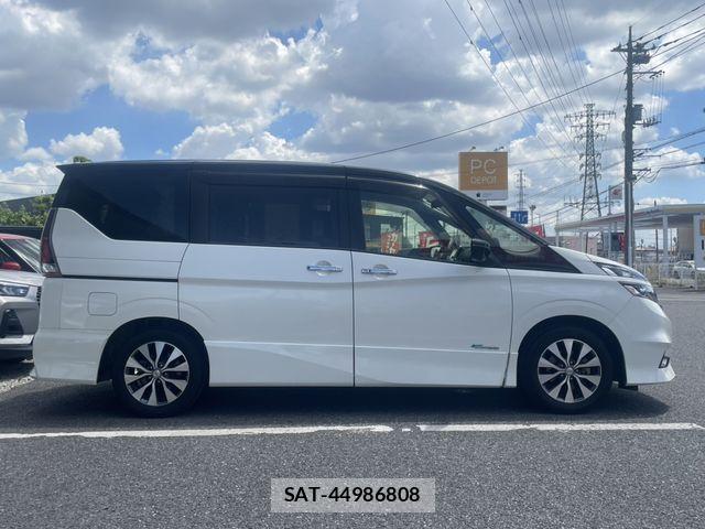 Nissan SERENA 2017-01 8368623-8