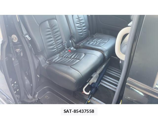 Nissan SERENA 2012-10 8368649-11