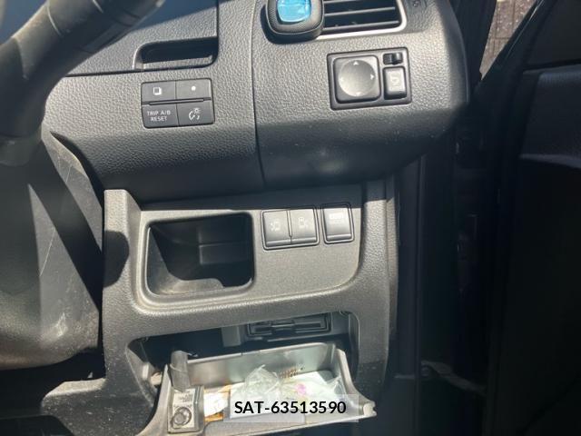 Nissan SERENA 2013-09 8368656-13