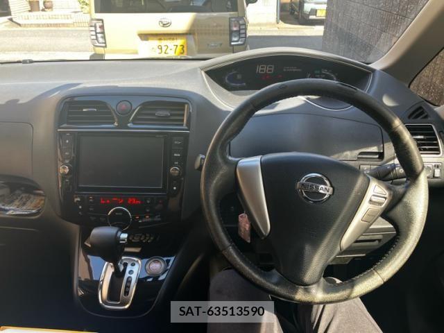 Nissan SERENA 2013-09 8368656-14