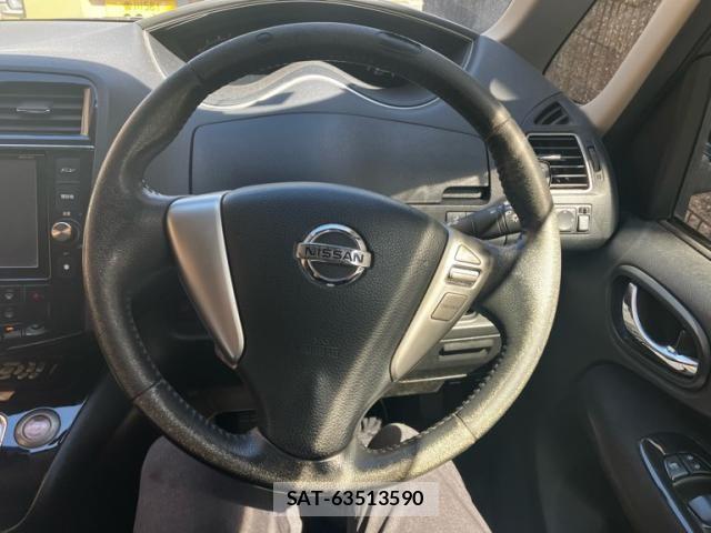 Nissan SERENA 2013-09 8368656-15