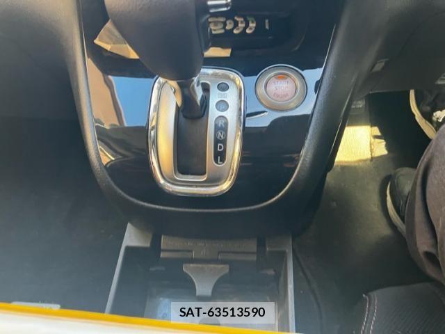 Nissan SERENA 2013-09 8368656-17