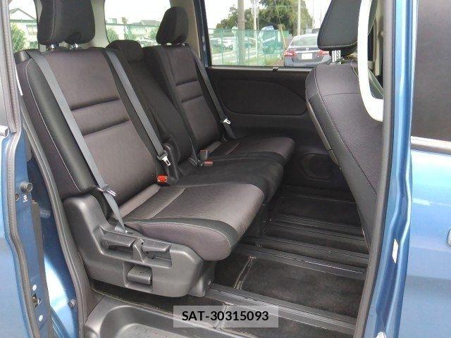 Nissan SERENA 2018-01 8368628-11