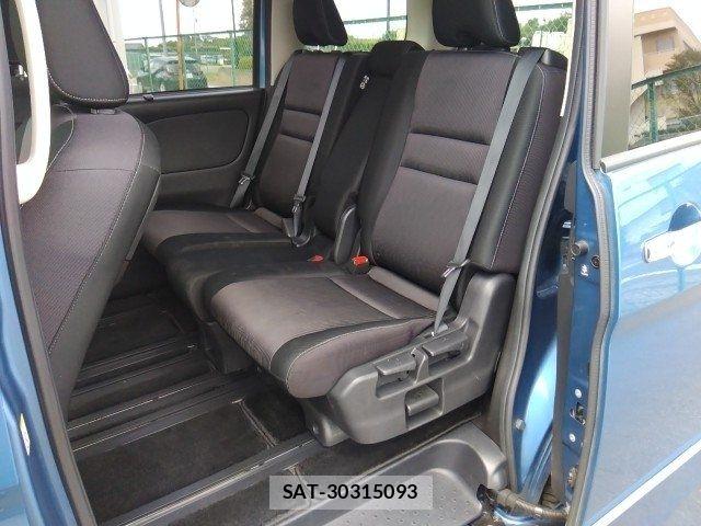 Nissan SERENA 2018-01 8368628-12