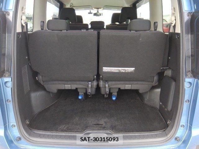 Nissan SERENA 2018-01 8368628-13