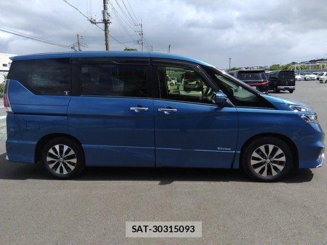 Nissan SERENA 2018-01 8368628-16