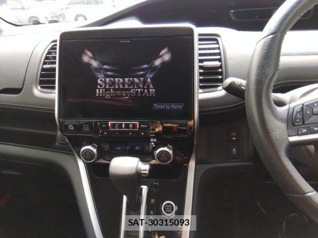 Nissan SERENA 2018-01 8368628-28