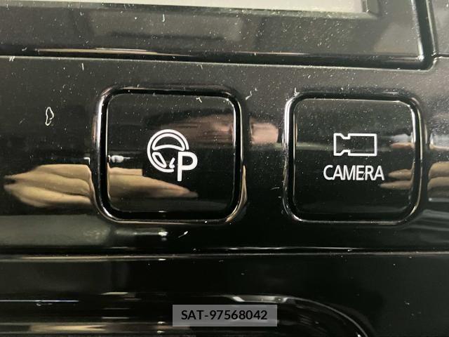 Nissan SERENA 2018-11 8368613-10