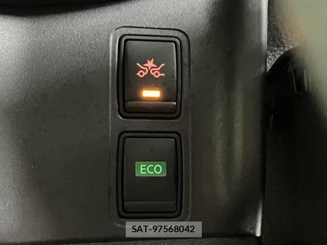 Nissan SERENA 2018-11 8368613-16