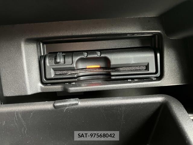 Nissan SERENA 2018-11 8368613-17