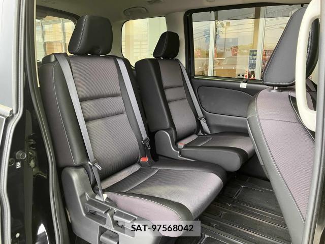 Nissan SERENA 2018-11 8368613-19