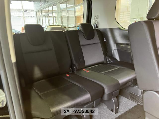 Nissan SERENA 2018-11 8368613-20