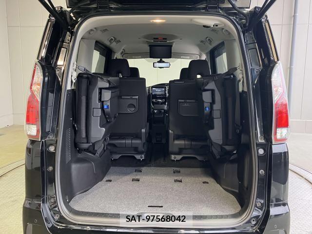 Nissan SERENA 2018-11 8368613-21