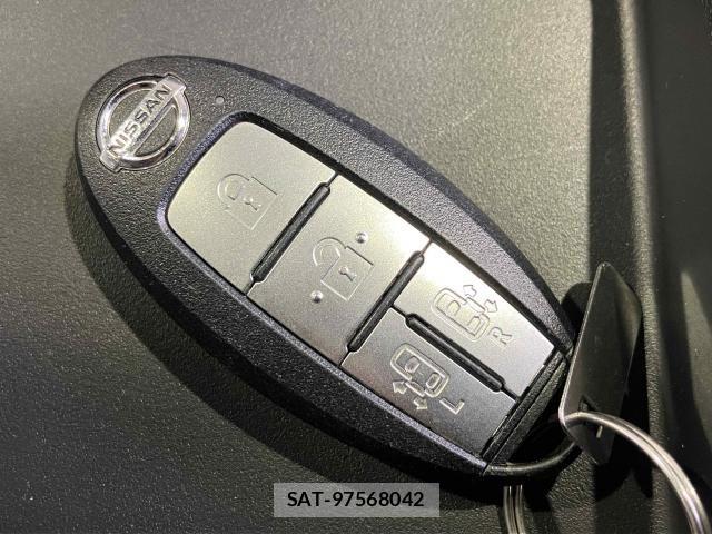 Nissan SERENA 2018-11 8368613-24