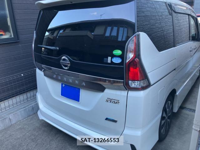 Nissan SERENA 2017-06 8368632-9