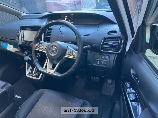 Nissan SERENA 2017-06 8368632-13