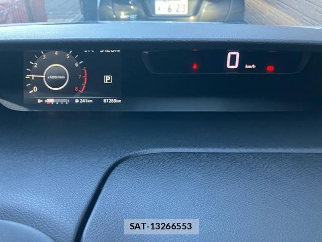 Nissan SERENA 2017-06 8368632-20