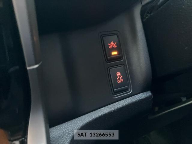 Nissan SERENA 2017-06 8368632-25