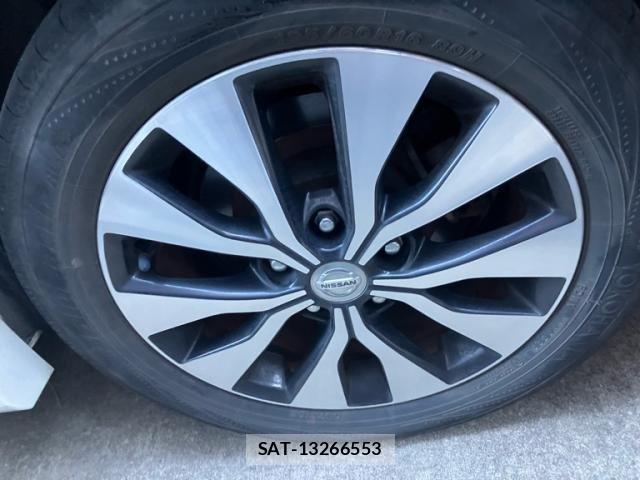 Nissan SERENA 2017-06 8368632-7