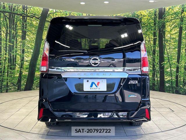 Nissan SERENA 2017-09 8368612-14