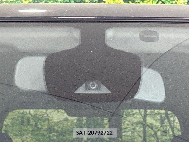 Nissan SERENA 2017-09 8368612-5