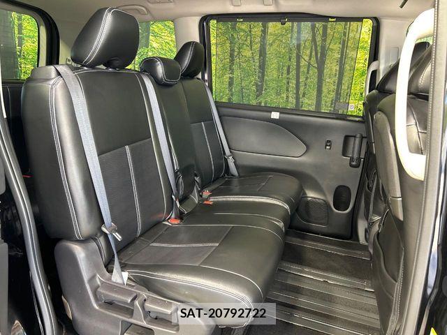 Nissan SERENA 2017-09 8368612-7