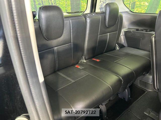 Nissan SERENA 2017-09 8368612-8