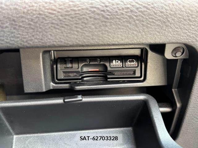Nissan SERENA 2017-03 8368625-11