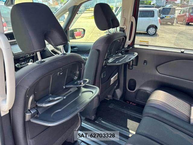 Nissan SERENA 2017-03 8368625-14